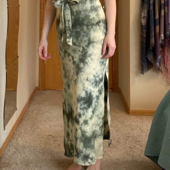 Strappy Shein Midi-Maxi Dress. - Picture 3 of 6